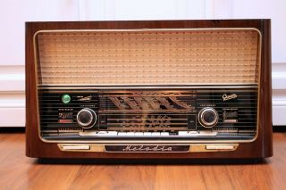 Restored Graetz Melodia 419 Vintage Tube Radio Sound Compressor Valve Surround