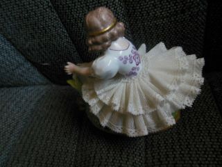 Vintage/Antique Sitzendorf Dresden Lace Figurine Girl in Flower Field 3