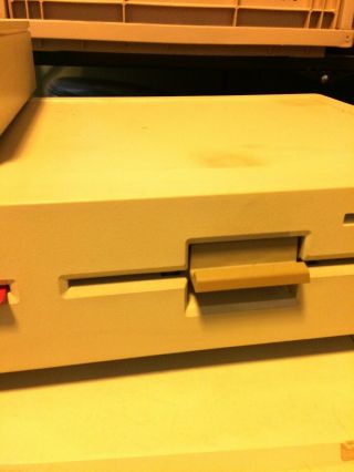 Vintage APPLE IIe Personal Computer,  Model AA110408,  A2M2010 W Many Discs 5