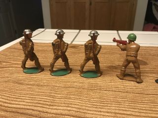 Vintage Lead Soldiers Manoil Barclay 6