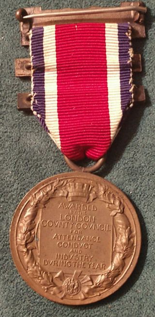 GREAT BRITAIN THE KING ' S MEDAL LONDON CITY COUNCIL 1913 - 1914 ATTENDANCE AWARD 2