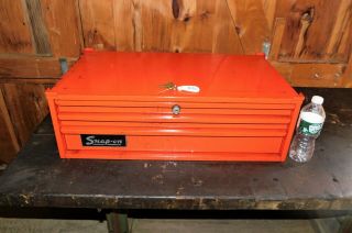 VINTAGE SNAP ON MID SECTION MIDDLE TOOL BOX CHEST,  RED 3 DRAWER WITH KEY 2