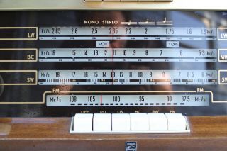Vintage Philips Stereo Tube Wood,  FM/AM Radio - Model B5X33A/54 - 2