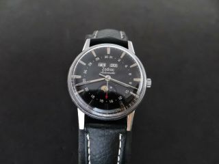 VINTAGE ZODIAC MOONPHASE TRIPLE CALENDAR BLACK DIAL AUTOMATIC STEEL 12