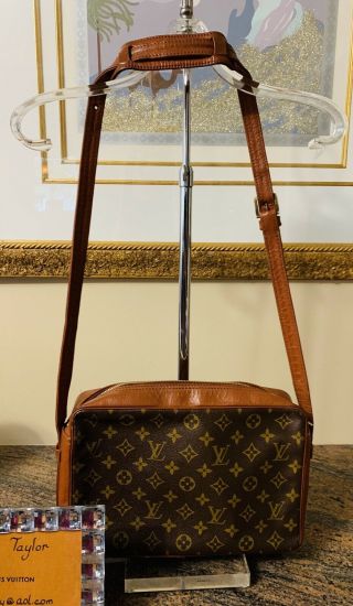 Louis Vuitton Vintage Sac Bandolier Crossbody Monogram Gorgeous 