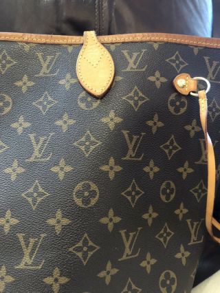 100 A Louis Vuitton Neverfull MM Monogram Handbag Tote With Red Interior 3