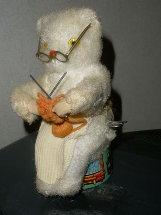 Vintage Tin Windup = Japan - Knitting Bear Complete 1950 