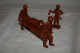 Timmee Ww Ii Stretcher Team Htf Red - Brown Soft Plastic,  Figures