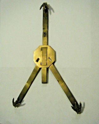 Antique L.  B.  Brevete French Claw / Bird Feet Gilt Brass Wall Plate Holder Hanger