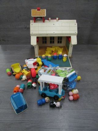 Vintage Fisher Price Play Family School Play Set W/ Figures