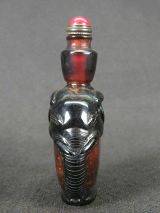 Chinese Elephant Ears Carved Peking Glass Snuff Bottle 3