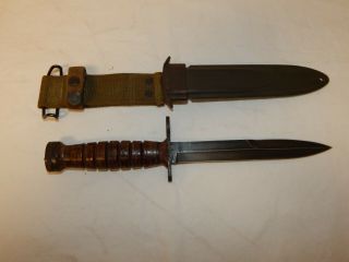 Us Military Camillus Fighting Knife With Scabbard.