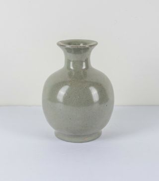 Korean Antique Lee Dynasty Celadon Glazed Vase