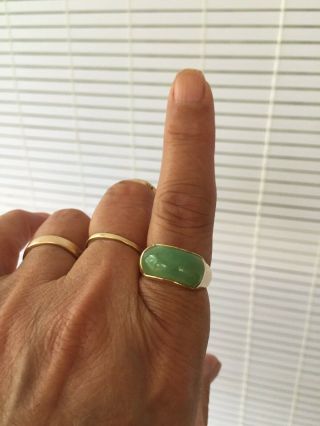 14k 585 Yellow Gold Curved Shape Green Jade Band Ring Size 7 Vtg 7.  5 Grams