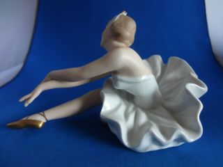 Porcelain Wallendorf 1764 German Art Deco Figurine Of A Ballerina Stretching 3