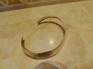 Vintage artisan signed hand crafted 14k yellow gold wide 3D cuff bangle bracelet 7