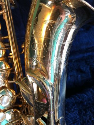 Conn Vito alto saxophone And Case,  Vintage 1980s. 3
