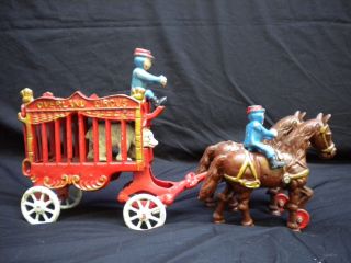 Cast Iron Overland Circus Toy 2 Men - 2 Brown Horses - 1 Cage W/wheels - Polar Bear