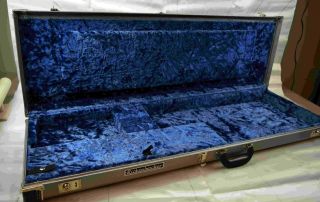 Rickenbacker Case for Vintage Reissue Guitars 8