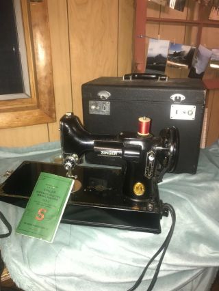 Vintage 1950’s Singer Featherwieght Portable Electric Sewing Machine 221 Antique