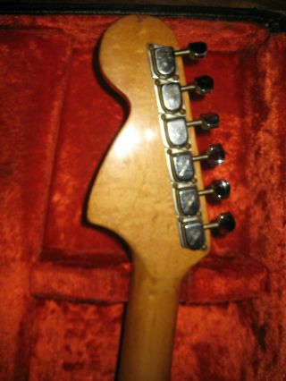 Vintage 1977 Fender Mustang Guitar with Classic Fender Hardshell Case 3