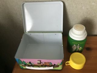 VINTAGE 1974 THE ADDAMS FAMILY LUNCHBOX AND THERMOS 3