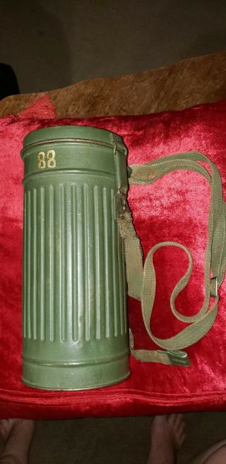 Rare And Complete 1939 Wwii German Gas Mask & Canister 88
