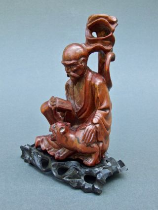 VINTAGE CHINESE WOODEN CARVING SAGE FIGURINE WITH CAT TIGER ON HARDWOOD STAND 3
