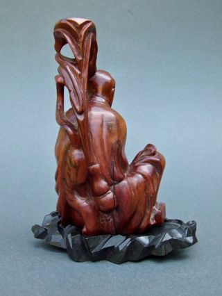 VINTAGE CHINESE WOODEN CARVING SAGE FIGURINE WITH CAT TIGER ON HARDWOOD STAND 7