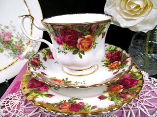 ROYAL ALBERT tea cup and saucer TRIO teacup old country roses PATTERN 2