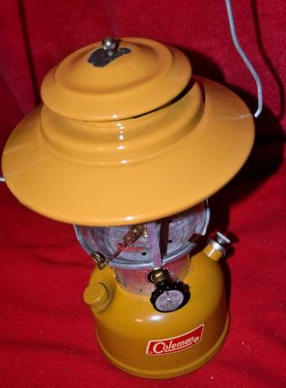 RARE COLEMAN GOLDBOND LANTERN 228F W/ CASE VINTAGE 1972 OLD CAMP LAMP LIGHT 9