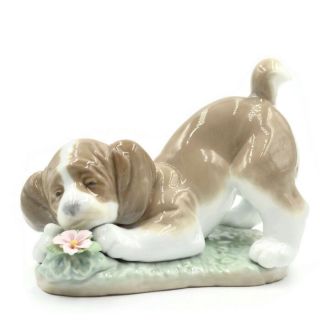 Vintage 1990 Lladro " A Sweet Smell " Puppy Dog Figurine.  06832.  Spain.
