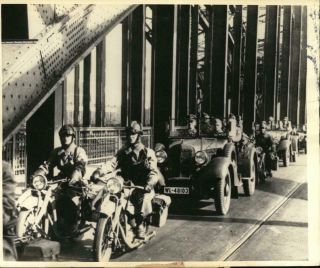 Wwii - - German Motorized Unit Breaks Locarno Pact 1936 - - Press Photo A062