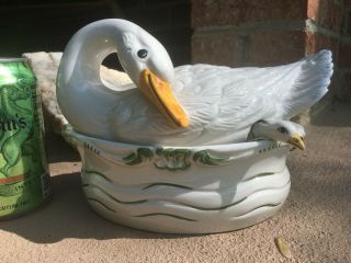 Vtg.  BASSANO Italian ceramic Figural Swan Soup Tureen 2