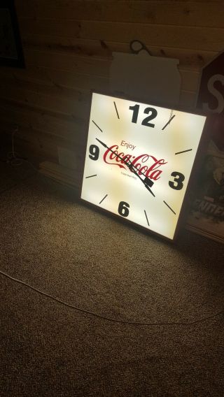 Vintage Coca Cola clock/sign - Coke collectible sign.  lights up and clock. 3