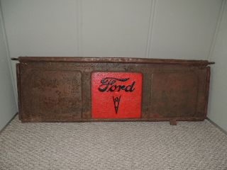 Vintage Ford Tailgate V8 1938 - 40