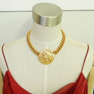 CHANEL Gold Plated CC Logos Lion Charm Vintage Necklace Choker 4319a Rise - on 2