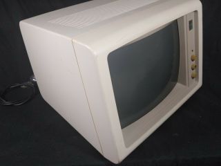 Vintage IBM Enhanced Color EGA Monitor 5154 5154001 Powers On 3