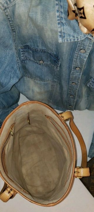 Authentic vintage Louis Vuitton Bucket tote GM.  Monogram date code SP0928 4