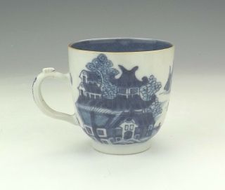 Antique Chinese Porcelain - Blue & White Oriental Scene Cup - Early 3
