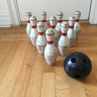 Vintage Skittle Lawn Bowling Game