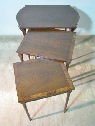 Vintage Set of Three High - End Mahogany Nesting Tables by Baker Furniture 10