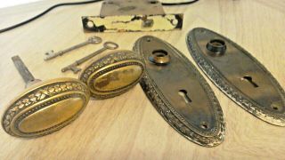 Vtg Victorian Brass Key Hole Door Knob Backplate Set Y&t Yale Town 509 Pat.  1898
