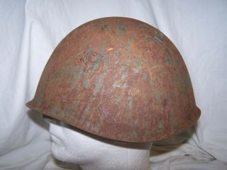 Italian M33 helmet,  in the Spanish Civil War 1936 - 39.  paint.  Sz 59 4