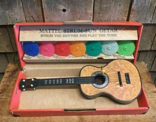 Vintage 1959 Mattel Strum - Fun Getar Guitar Toy With Orginal Box And Discs