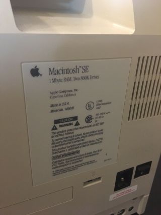Vintage 1986 Apple Mac Macintosh SE Computer 5