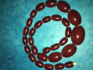 Vintage Cherry Red Bakelite 16” Necklace/choker W/screw In Bakelite Closure