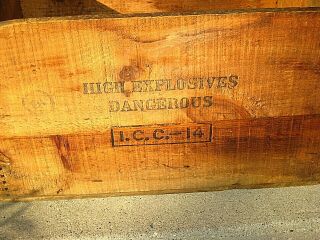 Vintage DUPONT Explosives RED CROSS CRATE 50 lb Extra Dynamite I.  C.  C.  14 Wood Box 3