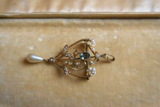 FINE ANTIQUE 9 CT GOLD AQUAMARINE & SEED PEARL LAVALIER PENDANT BROOCH 5 X 2.  5CM 2