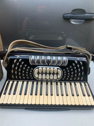 Lira Accordian Vintage Antique With Case.  Great/clean. 2